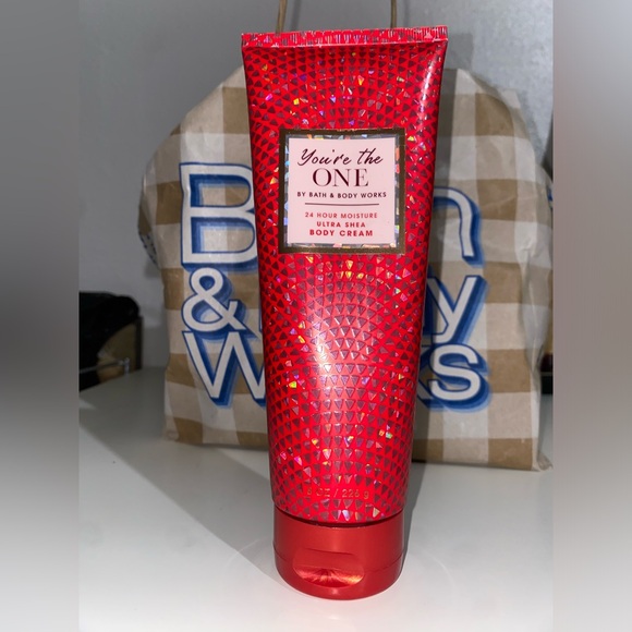 Bath & Body Works - You’re The One, scent 24 Hour moisturizer Shea Body Cream - Picture 3 of 6